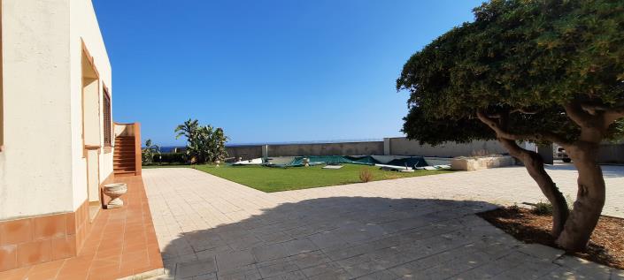 Image No.28-4 Bed Villa / Detached for sale