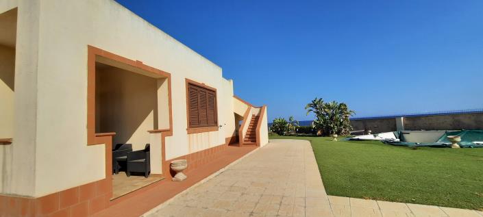 Image No.30-4 Bed Villa / Detached for sale