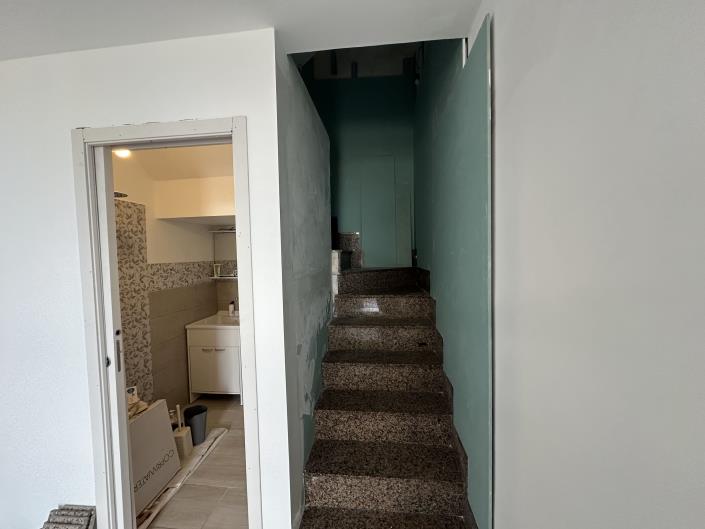 Image No.19-4 Bed Townhouse for sale