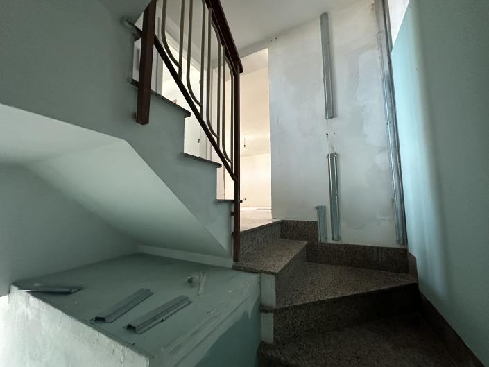 Image No.20-4 Bed Townhouse for sale