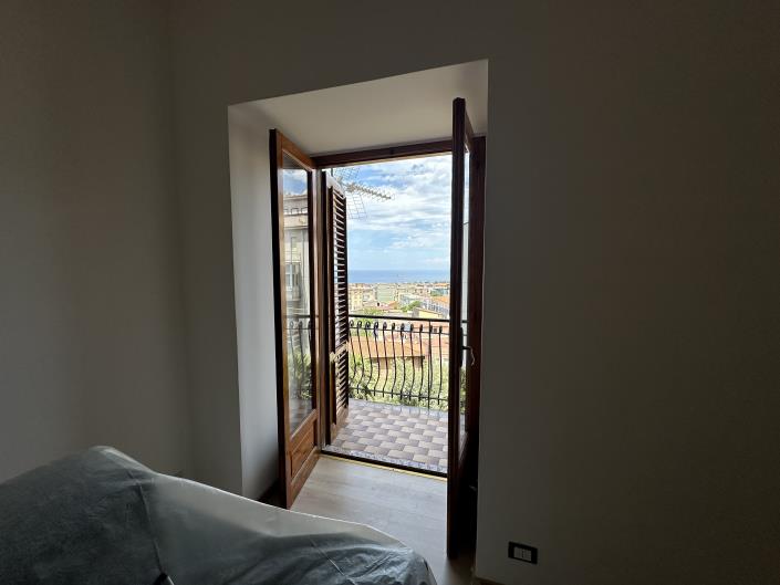 Image No.24-4 Bed Townhouse for sale