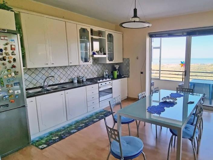 Image No.7-3 Bed Apartment for sale