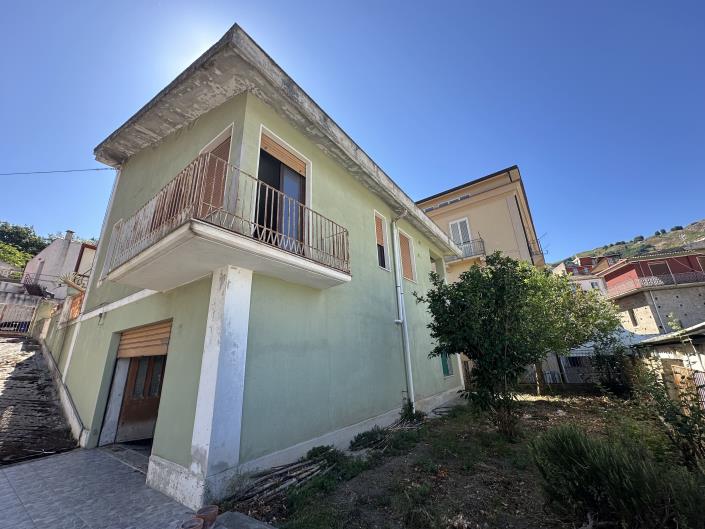 Image No.5-Villa / Détaché de 3 chambres à vendre à Novara di Sicilia