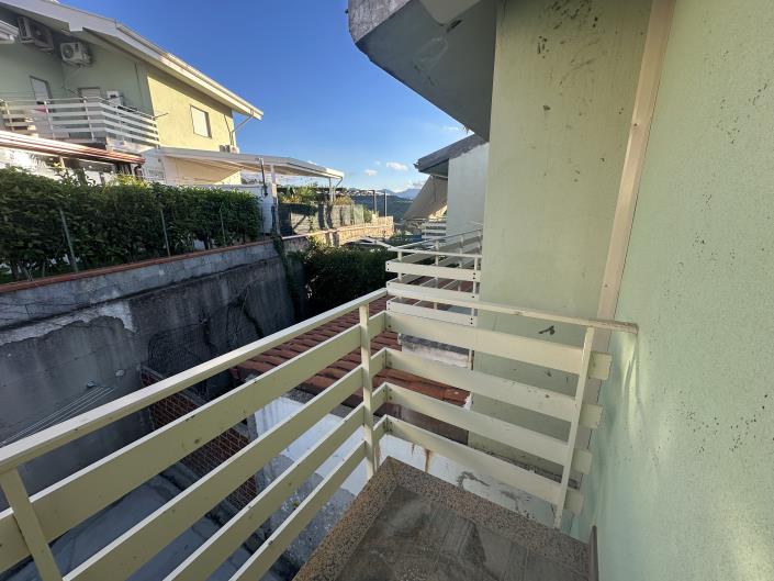 Image No.25-2 Bed Villa for sale