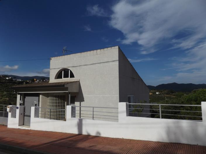 Image No.2-4 Bed Villa / Detached for sale