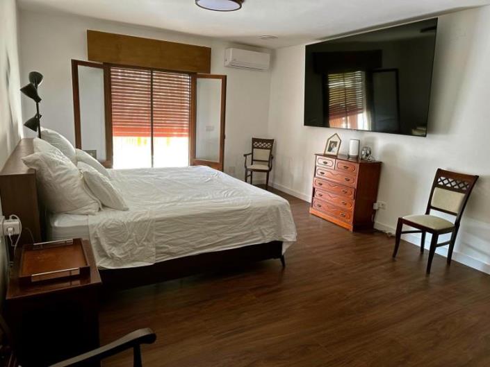 Image No.48-5 Bed Villa for sale