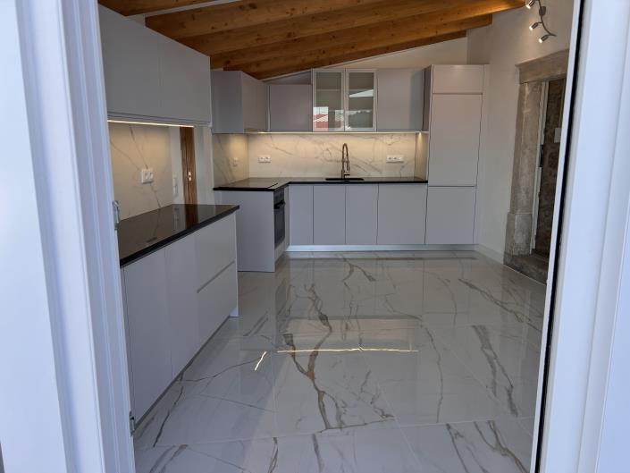 Image No.12-3 Bed House for sale