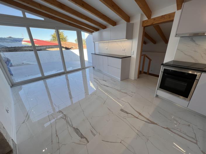 Image No.13-3 Bed House for sale