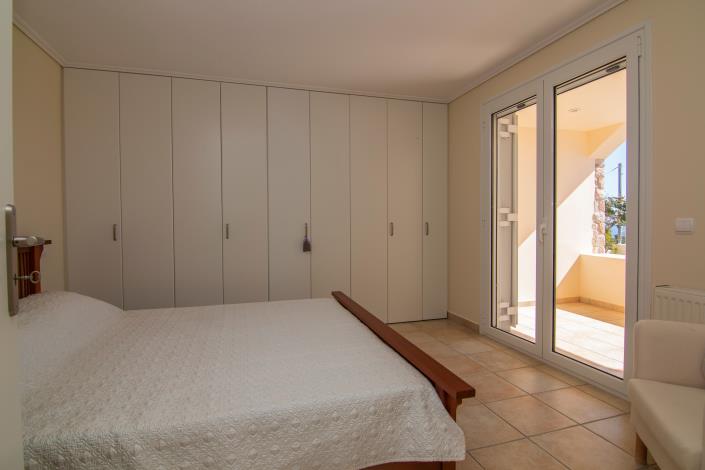 Image No.16-4 Bed House for sale