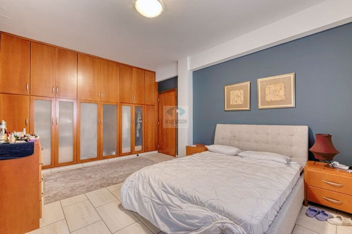 Image No.12-6 Bed Villa for sale