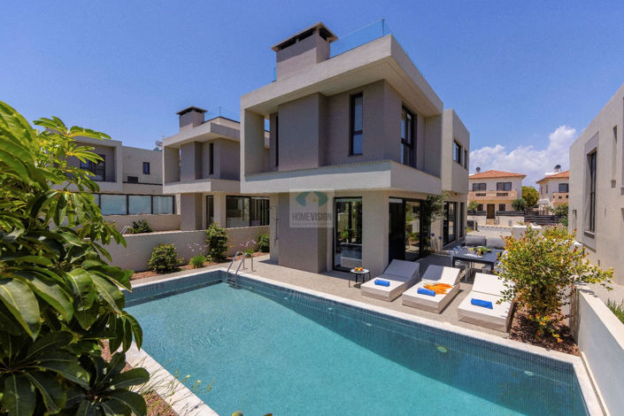 Image No.19-3 Bed Villa for sale