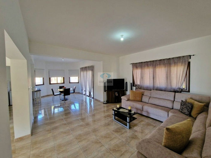 Image No.6-4 Bed Villa for sale