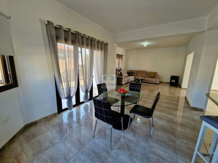 Image No.8-4 Bed Villa for sale