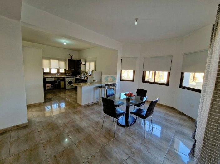 Image No.9-4 Bed Villa for sale