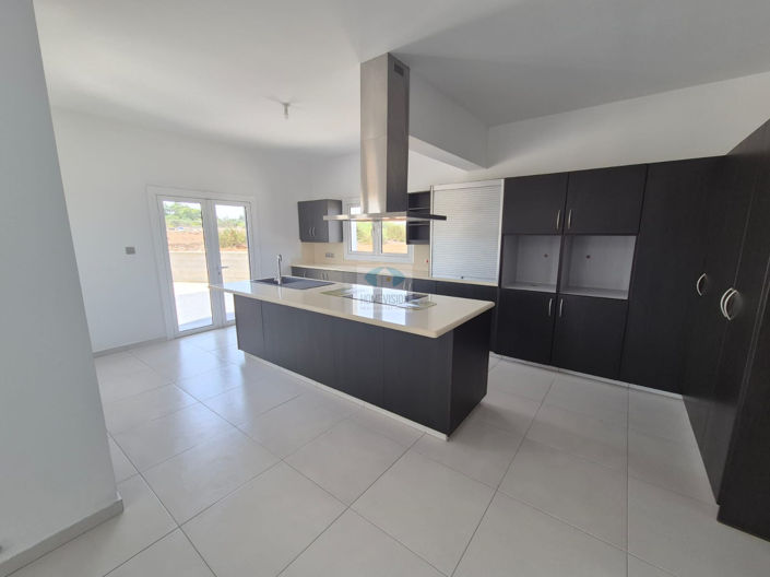 Image No.7-3 Bed Villa for sale