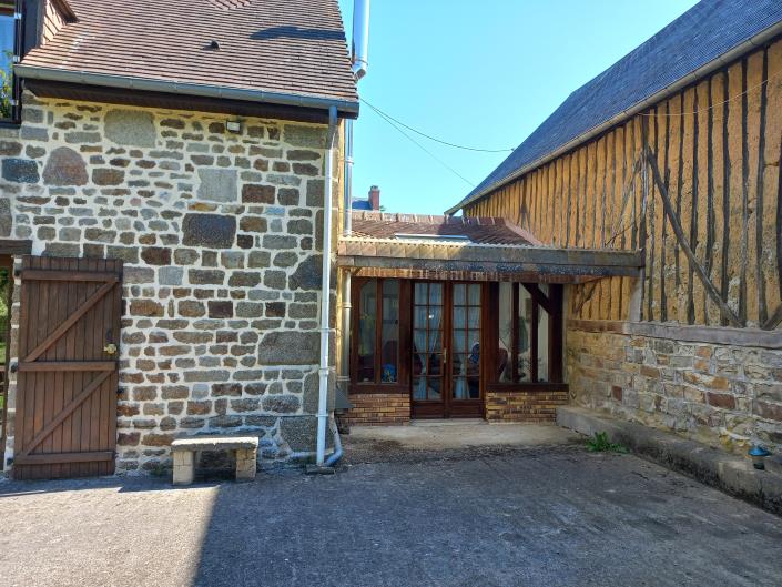 Image No.4-Propriété de pays de 3 chambres à vendre à Le Teilleul