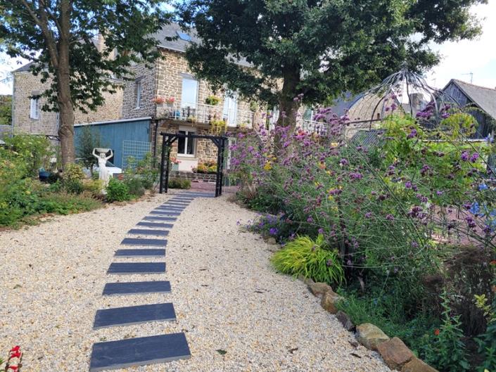 Image No.21-3 Bed Village House for sale