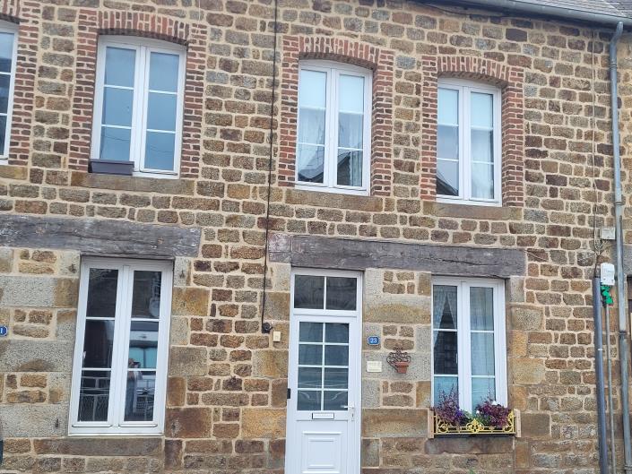 Image No.2-Chalet de 2 chambres à vendre à Saint-Fraimbault