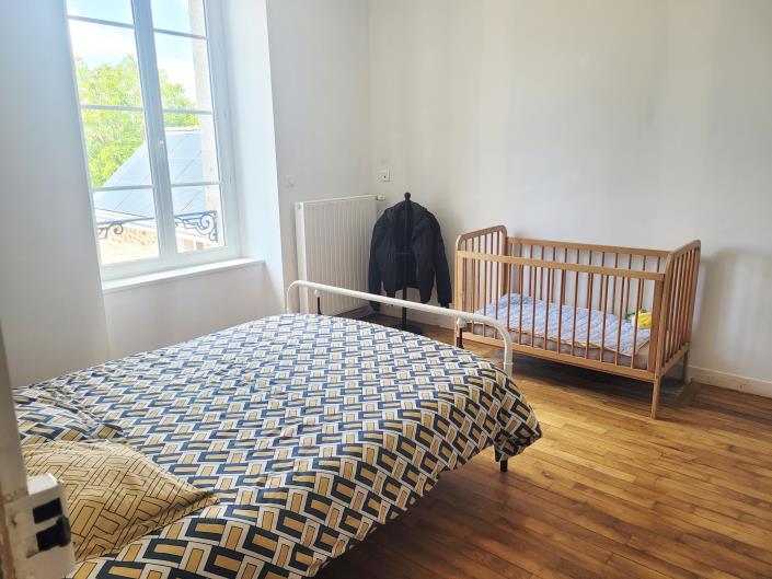 Image No.33-Maison de campagne de 7 chambres à vendre à Désertines