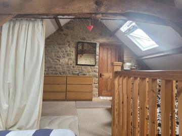 6163115-photos---17-