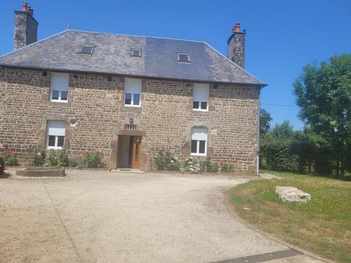 Image No.5-Propriété de pays de 5 chambres à vendre à Saint-Mars-d'Égrenne