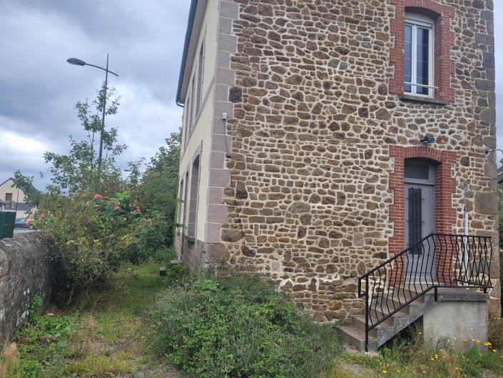 Image No.2-Maison de village de 4 chambres à vendre à Lassay-les-Châteaux