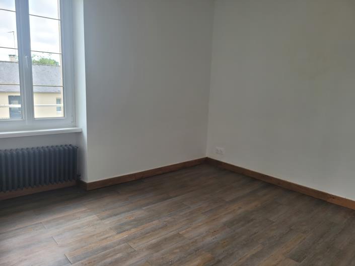 Image No.20-Maison de village de 4 chambres à vendre à Lassay-les-Châteaux