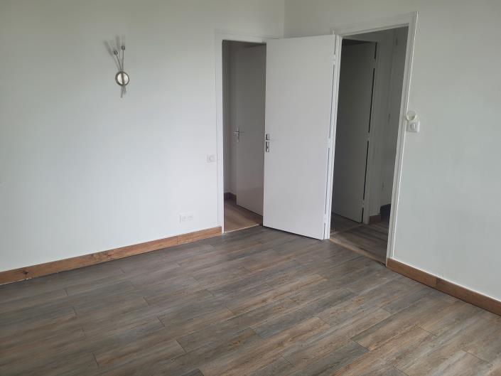 Image No.21-Maison de village de 4 chambres à vendre à Lassay-les-Châteaux