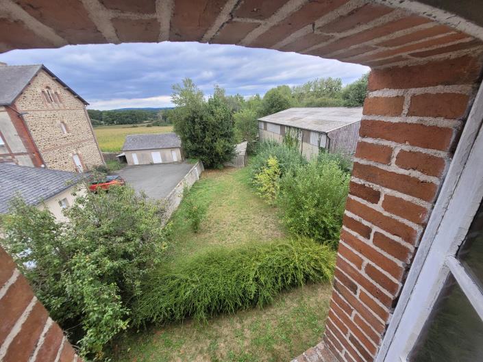Image No.8-Maison de village de 4 chambres à vendre à Lassay-les-Châteaux