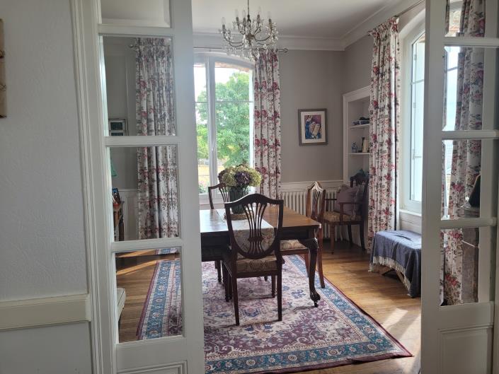 Image No.7-5 Bed Chateaux for sale