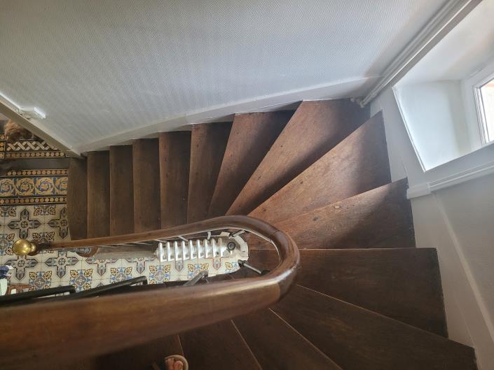 Image No.28-5 Bed Chateaux for sale