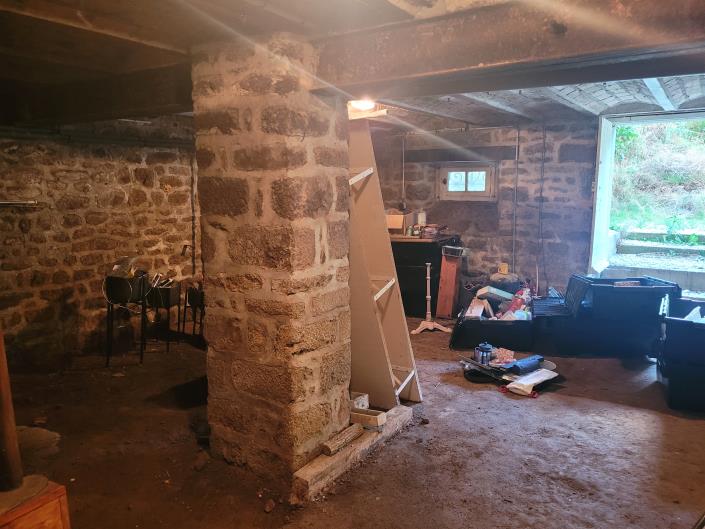 Image No.34-5 Bed Chateaux for sale