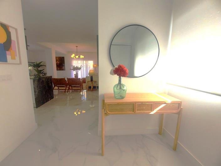 Image No.8-3 Bed Apartment for sale