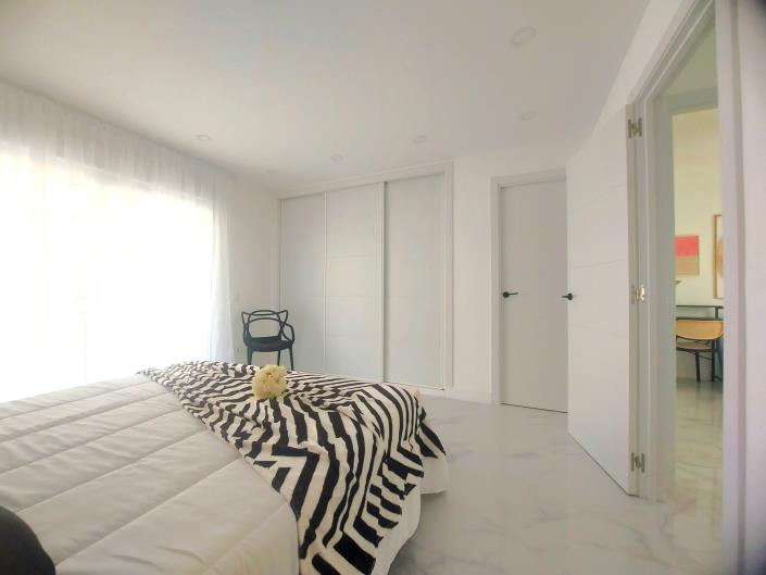 Image No.10-3 Bed Apartment for sale