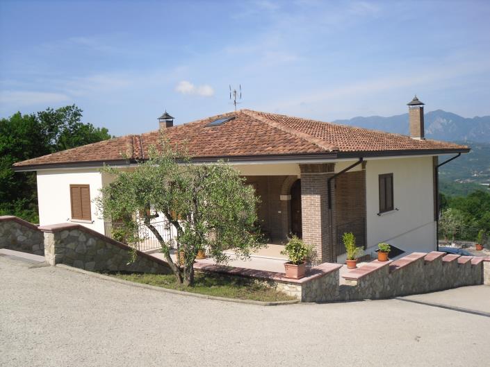 Image No.2-4 Bed Villa / Detached for sale