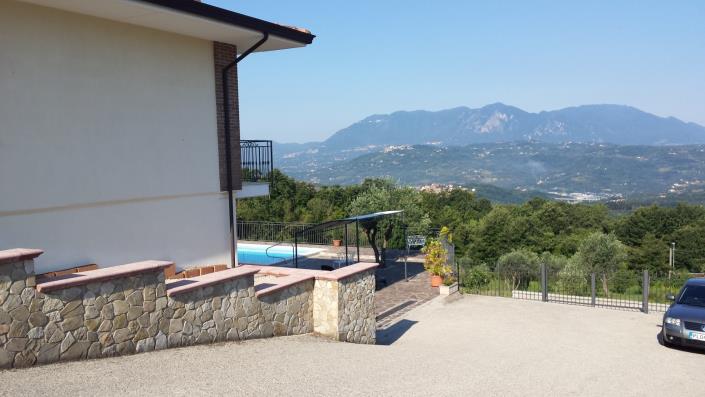 Image No.5-4 Bed Villa / Detached for sale