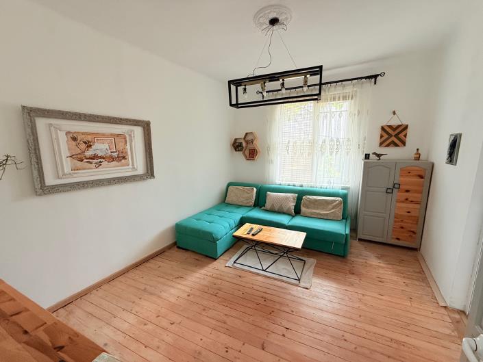 Image No.11-2 Bed House for sale