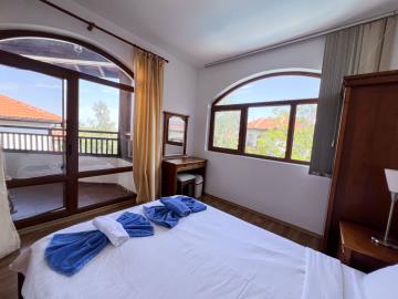 House-Vineyards-Resort-Aheloy-3