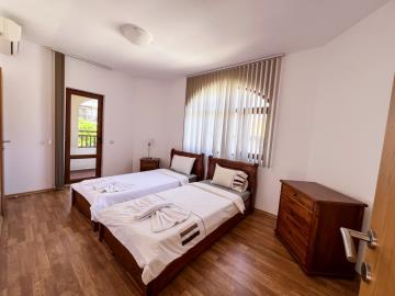 House-Vineyards-Resort-Aheloy-18