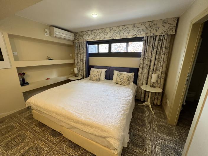 Image No.17-5 Bed Villa for sale