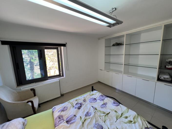 Image No.25-7 Bed Villa for sale