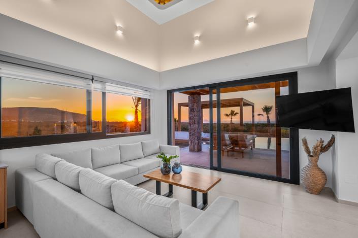 Image No.9-4 Bed Villa for sale