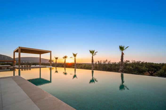 Image No.2-4 Bed Villa for sale