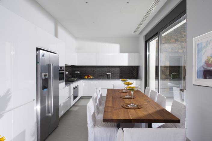 Image No.12-6 Bed Villa for sale