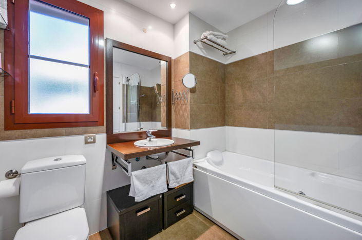 Image No.15-3 Bed Apartment for sale