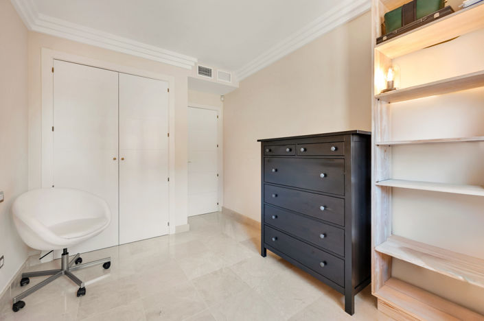 Image No.22-3 Bed Apartment for sale