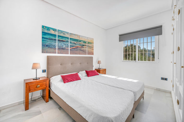 Image No.27-5 Bed Villa for sale