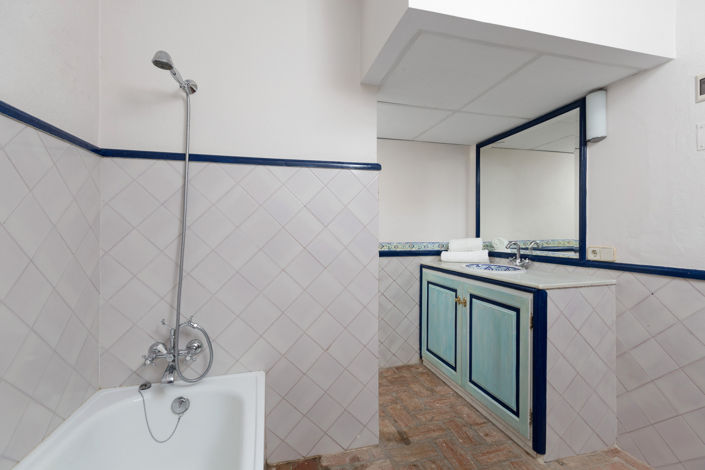 Image No.20-Villa de 12 chambres à vendre à Benahavis