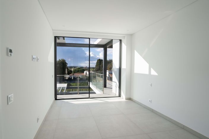 Image No.15-4 Bed Villa for sale