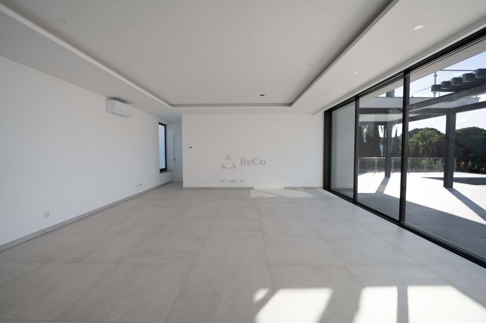 Image No.6-4 Bed Villa for sale